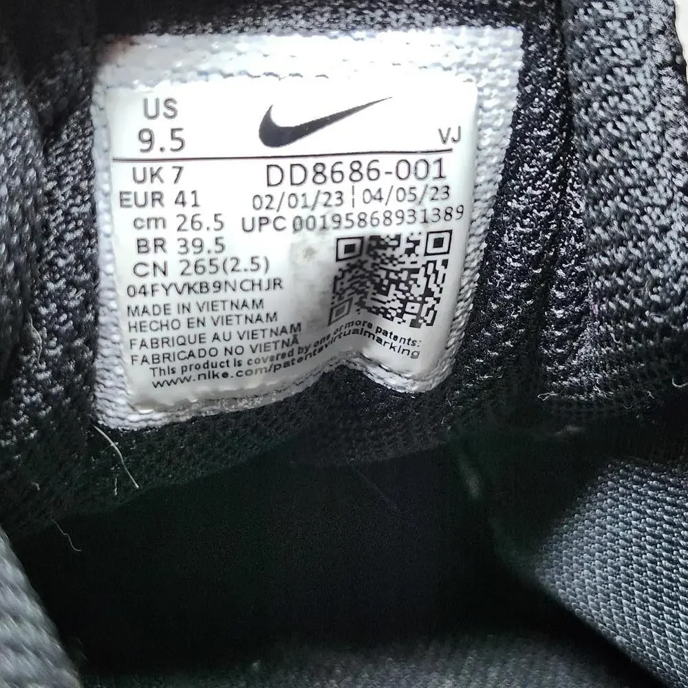 Nike Winflo 9 Women's Black 9.5 Athletic Sneaker Low Top